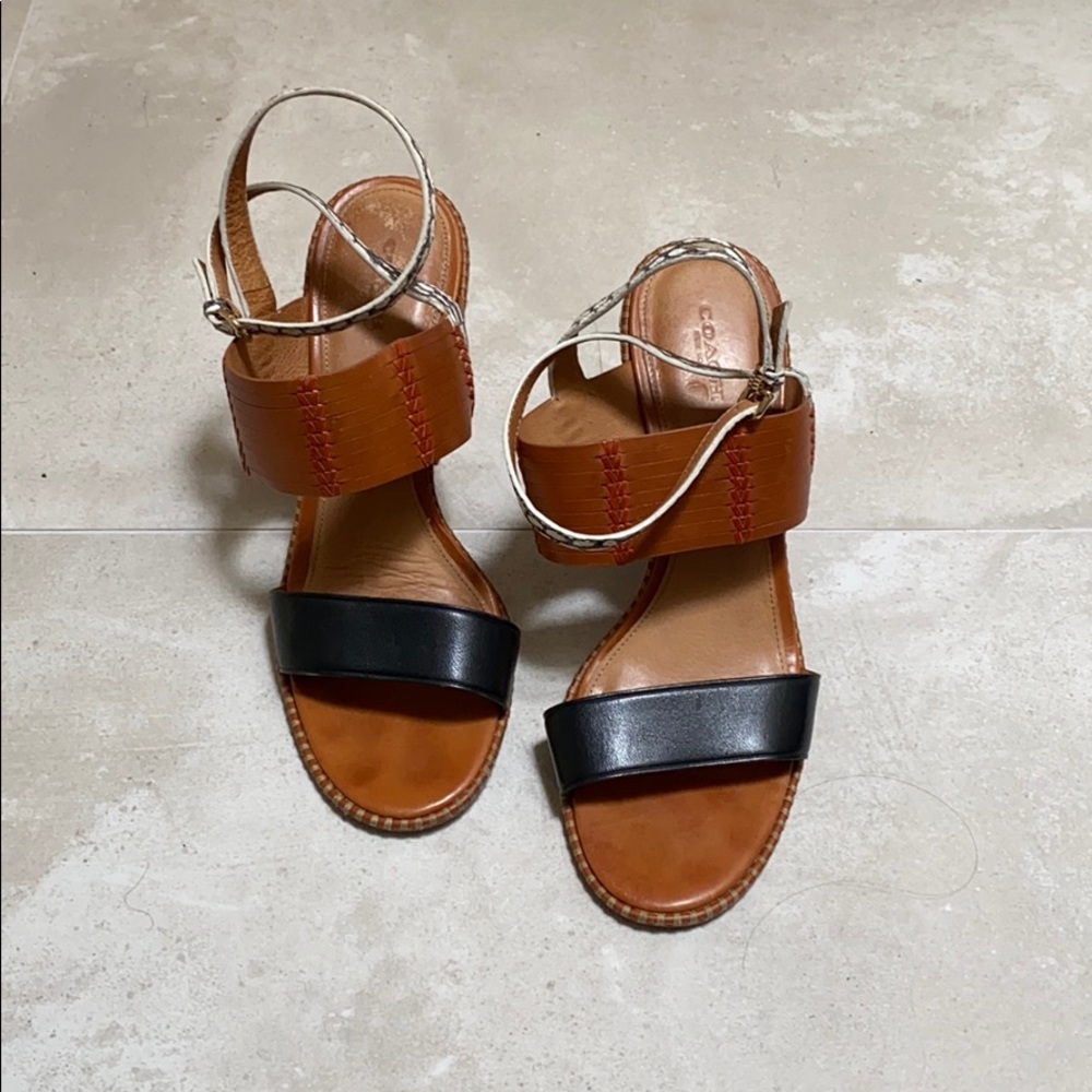 GUC Coach wedges/heels. Summer sandal sz 10